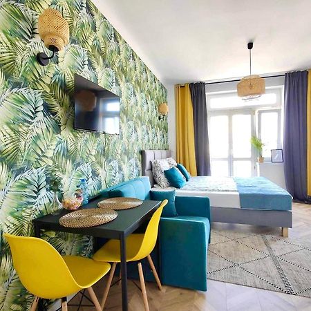 Olivia Apartments - Sloneczny Apartament W Centrum Warszawy, Plac Unii Lubelskiej, Lazienki Krolewskie, Pole Mokotowskie Warsaw Ngoại thất bức ảnh